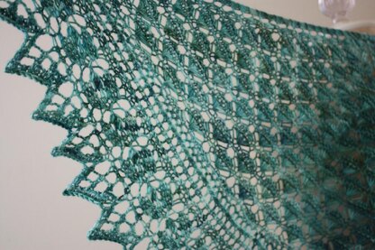 Soleil Lace Shawlette