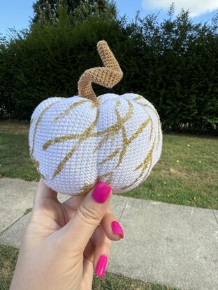 Crochet Pumpkin with glitter