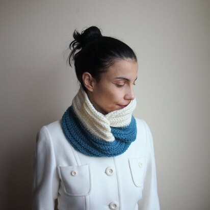 Knit look infinity loop circle scarf