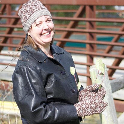 Frond Hat and Mitten Set