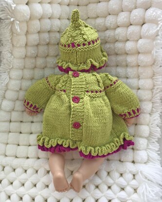 Double Frilled Dress and Hat (no. 102) for Doll, Premature or Newborn Baby