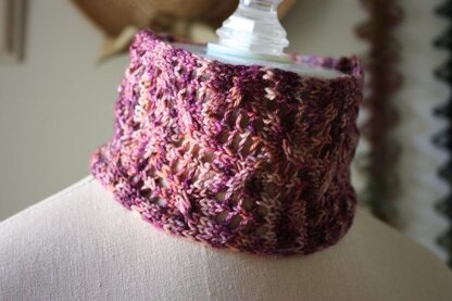 Arabesque Lace Neckwarmer / Neck Cuff Knitting Pattern