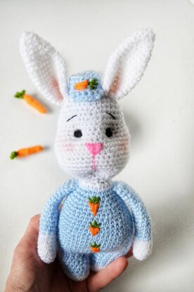 Crochet bunny toy amigurumi pattern