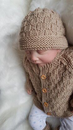 Thomas Baby Cardigan, Hat & Booties knitting pattern to fit 16" chest.