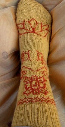 Knit Body Art Lucky Lotus Socks