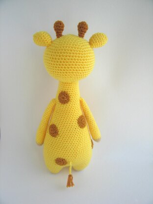 Giraffe with Spots Crochet Amigurumi Pattern