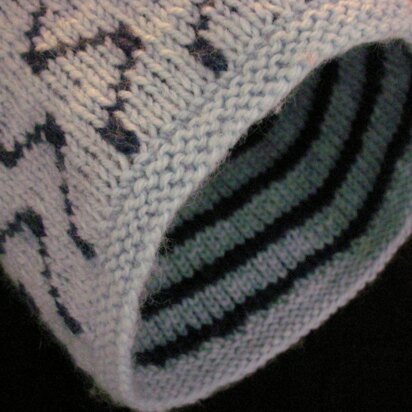 Slalom and Stripes Double Knit Hat - knitting pattern