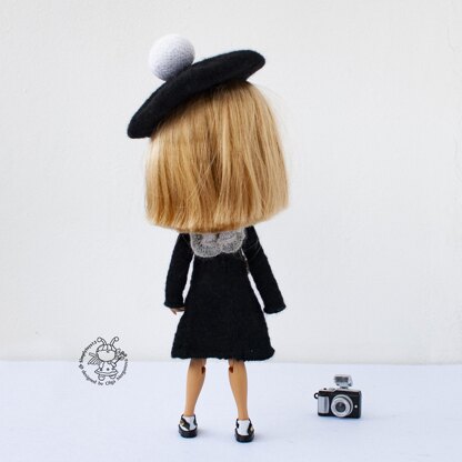 Parisian outfit for Blythe