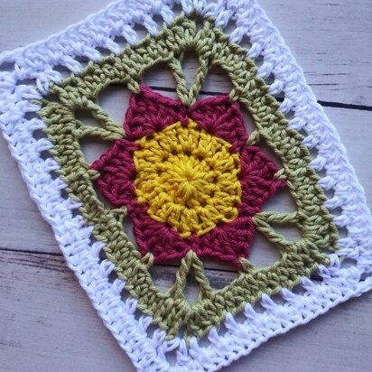 Lily's Floral Rectangle Doily