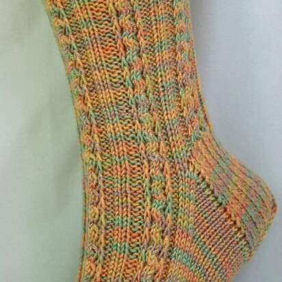 Slippery Slope Socks - knitting pattern