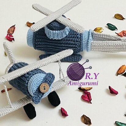 Amigurumi recycle airplanes