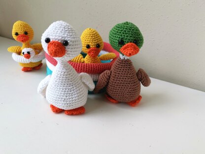 Duckling Doll Crochet Kit. Crochet Kit. Crochet Materials. Amigurumi Doll  Kit. Amigurumi Pattern. 