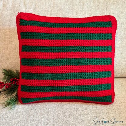 Christmas Wreath Bobble Stitch Pillow