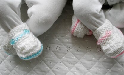 Knitting pattern Baby Reborn Dolls, Cardigan, Hat and boots, 17-22" Doll, 0-3 Month Baby