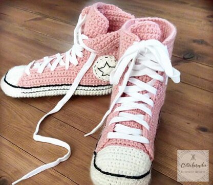 White crochet clearance converse high tops