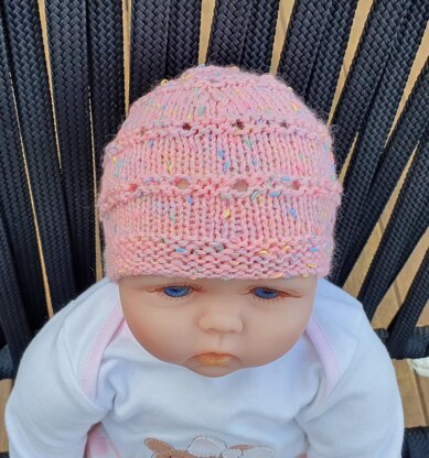 Cindy - babies eyelet stitch hat