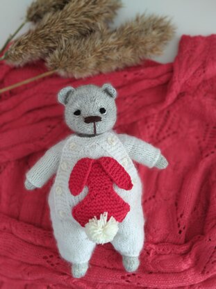 Christmas bear knitting pattern