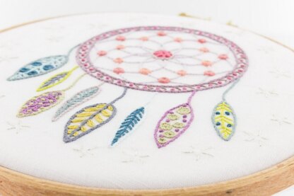 Un Chat Dans L'Aiguille Dreamcatcher Contemporary Embroidery Kit