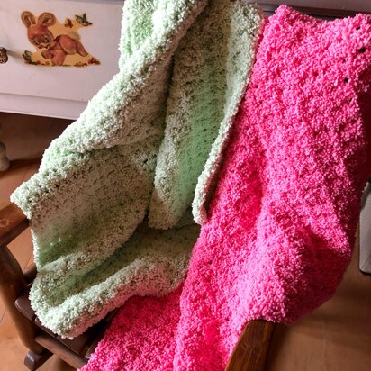 7-Hour Crochet Soft Bassinet Blanket