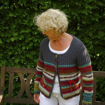Kurze Jacke in Felted Tweed - knitting pattern