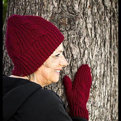 Thornhill Hat and Mittens