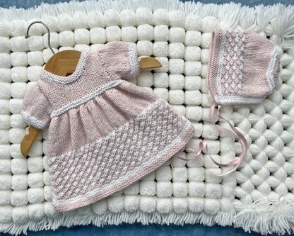 P144 Dolls Dress and Bonnet