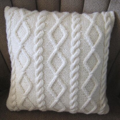 Diamonds and Cable Pillow Cover