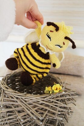 Bee toy Knitting Crochet pattern by Ekaterina Borisova