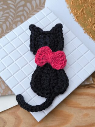 Cat shaped gift tag applique