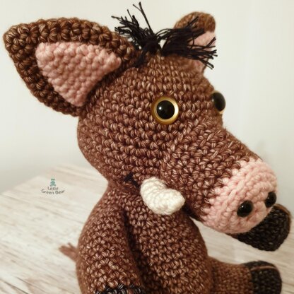 Boris the Boar - US Terminology - Amigurumi