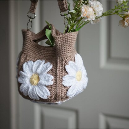 Daisy Square Boat Bag