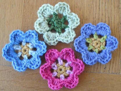 Anniversary crochet flower