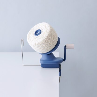Clover Yarn Ball Winder