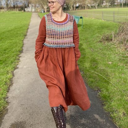 Ruffled Checked Vest