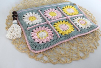 Granny Square Clutch