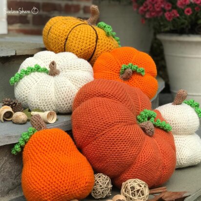 Assorted Crochet Pumpkins with Curly Vines