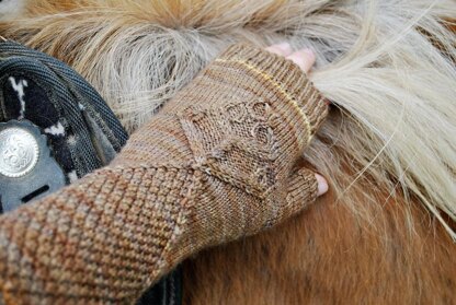 Warrior Maiden Mitts