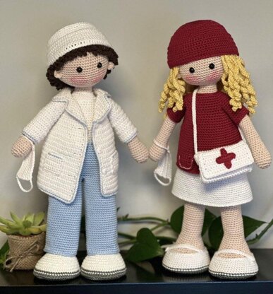 Crochet Doctor and Nurse Doll Pattern