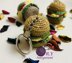 Amigurumi burger keychain