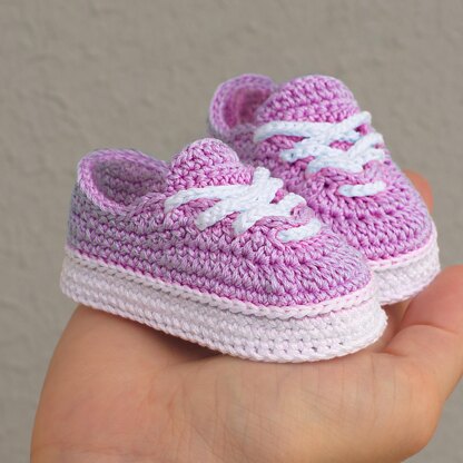Color baby sneakers