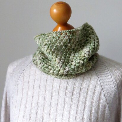 Bobble Stitch Cowl