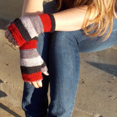 Easy Self Striping Fingerless Gloves