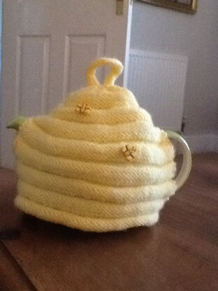 bee hive tea cosy