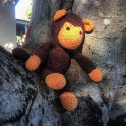 Johnny the Monkey - Amigurumi.com  Crochet monkey, Crochet projects,  Crochet crafts