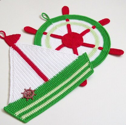 212 Ship wheel decor or Potholder