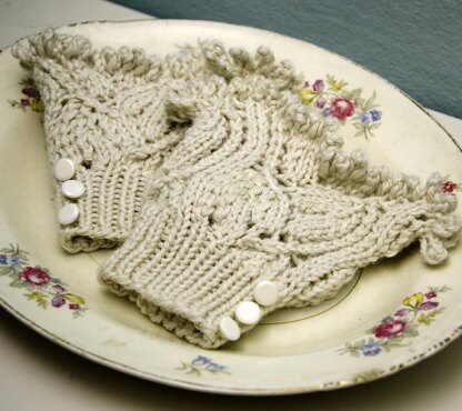 Victorian Cuffs (Knit)