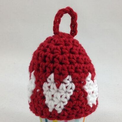 Heart Valentine egg cosy