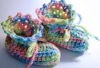 Frolic Baby Bonnet & Booties set