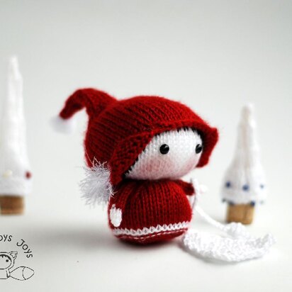 Small Santa Gnome. Tanoshi family Toy.