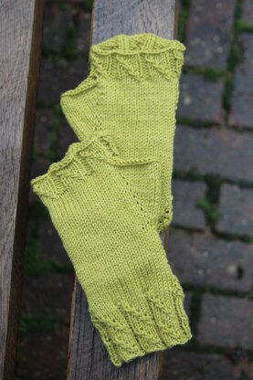 Green Fingers Fingerless Mitts